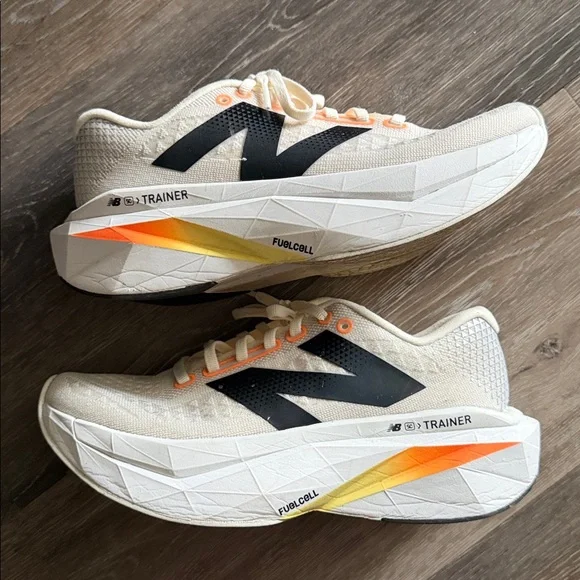 New Balance FuelCell SuperComp Trainer - Picture 10 of 11